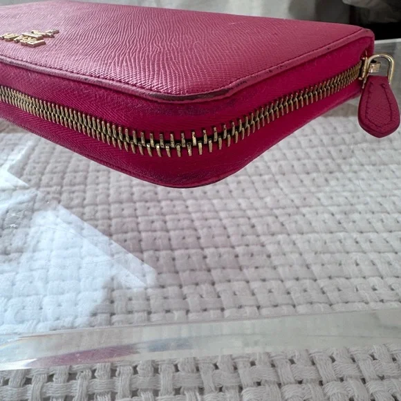 Prada Fuchsia Wallet - Picture 4 of 9
